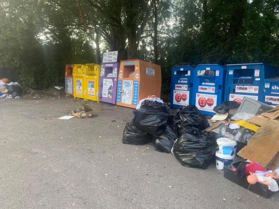 Car park used by flytippers now equipped with new state-of-the-art solar-powered CCTV camera. Car park in Woodmill Lane, Riverside Park, is often plagued with piles of rubbish &amp; Southampton City Council are hoping the remotely monitored camera will help them tackling fly-tipping.