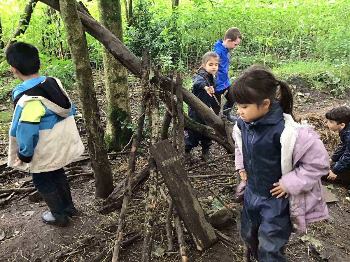 carolyashworth's tweet photo. We made survival dens too! https://t.co/lyeBztoSBE