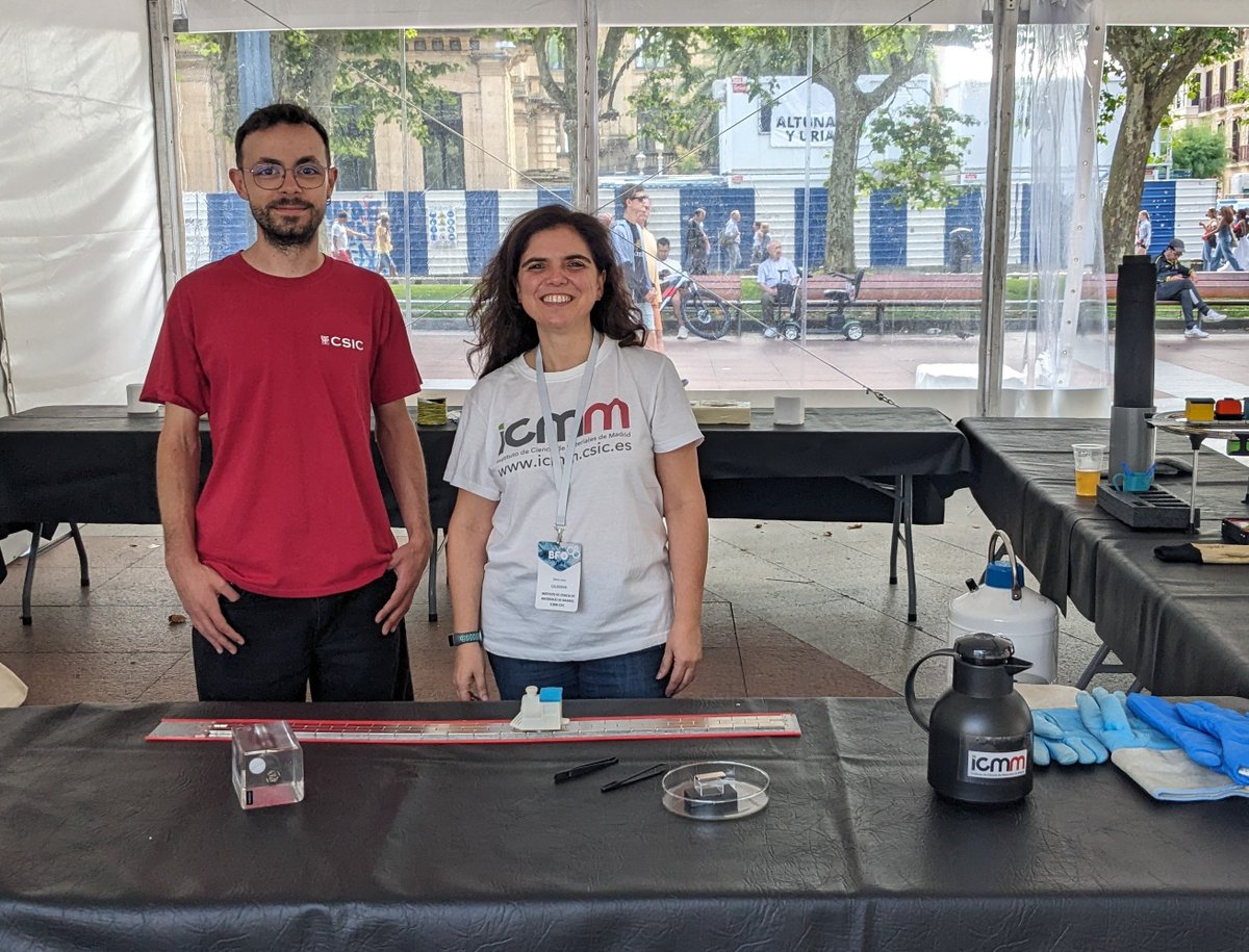 Maria Jose Calderon (@mj_mjcp) on Twitter photo Con <a href="/DMchel_/">𝓜𝓲𝓬𝓱𝓮𝓵 🏳️🌈</a> <a href="/icmm_csic/">Instituto de Ciencia de Materiales Madrid - CSIC</a> preparándonos para levitar en la #BF2024 <a href="/supercond_icmm/">Superconductividad</a> de 19 a 21 en el Boulevard de San Sebastián Con <a href="/DMchel_/">𝓜𝓲𝓬𝓱𝓮𝓵 🏳️🌈</a> <a href="/icmm_csic/">Instituto de Ciencia de Materiales Madrid - CSIC</a> preparándonos para levitar en la #BF2024 <a href="/supercond_icmm/">Superconductividad</a> de 19 a 21 en el Boulevard de San Sebastián