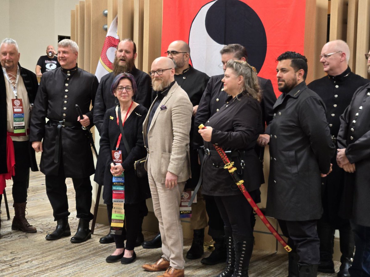 PennyLaspina's tweet photo. Asha'man pinning for the #Theblacktower @WoTConOfficial  I was Pinned a full Asha'man with @robertsguy #Wotcon2024 https://t.co/NglZwByPNI