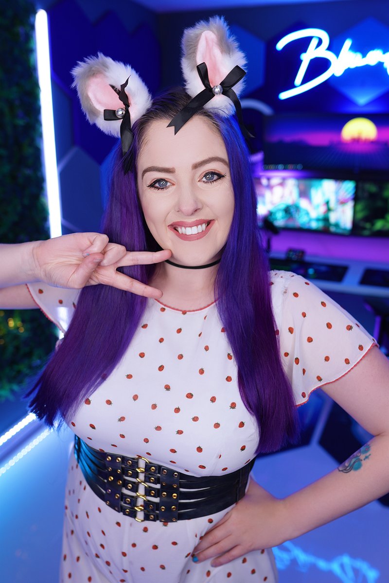 Row Queenie 🏳️‍🌈 tweet media