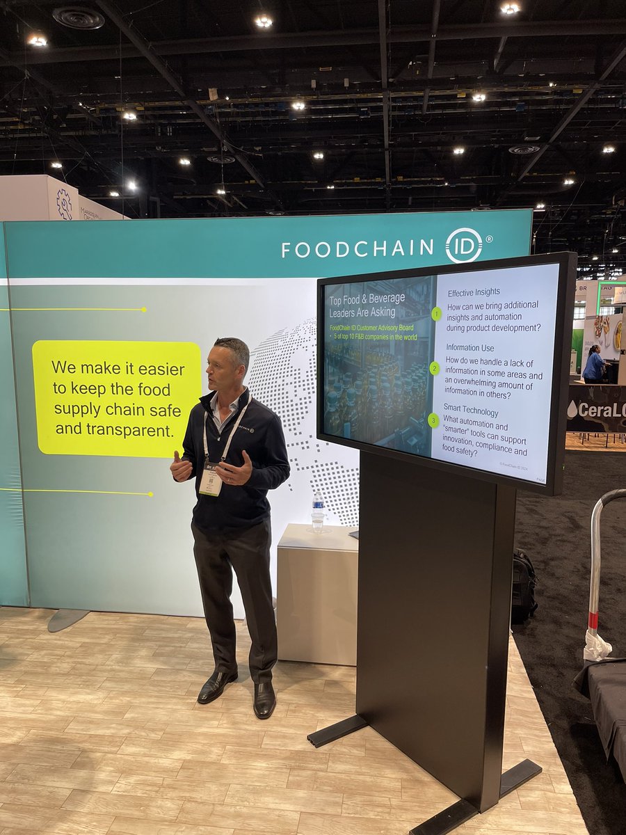 MarcInCHS's tweet photo. Come chat with @foodchainid CEO Conor Kearney on how Food and Beverage execs are using #technology in product development. https://t.co/S92JTeBbQP