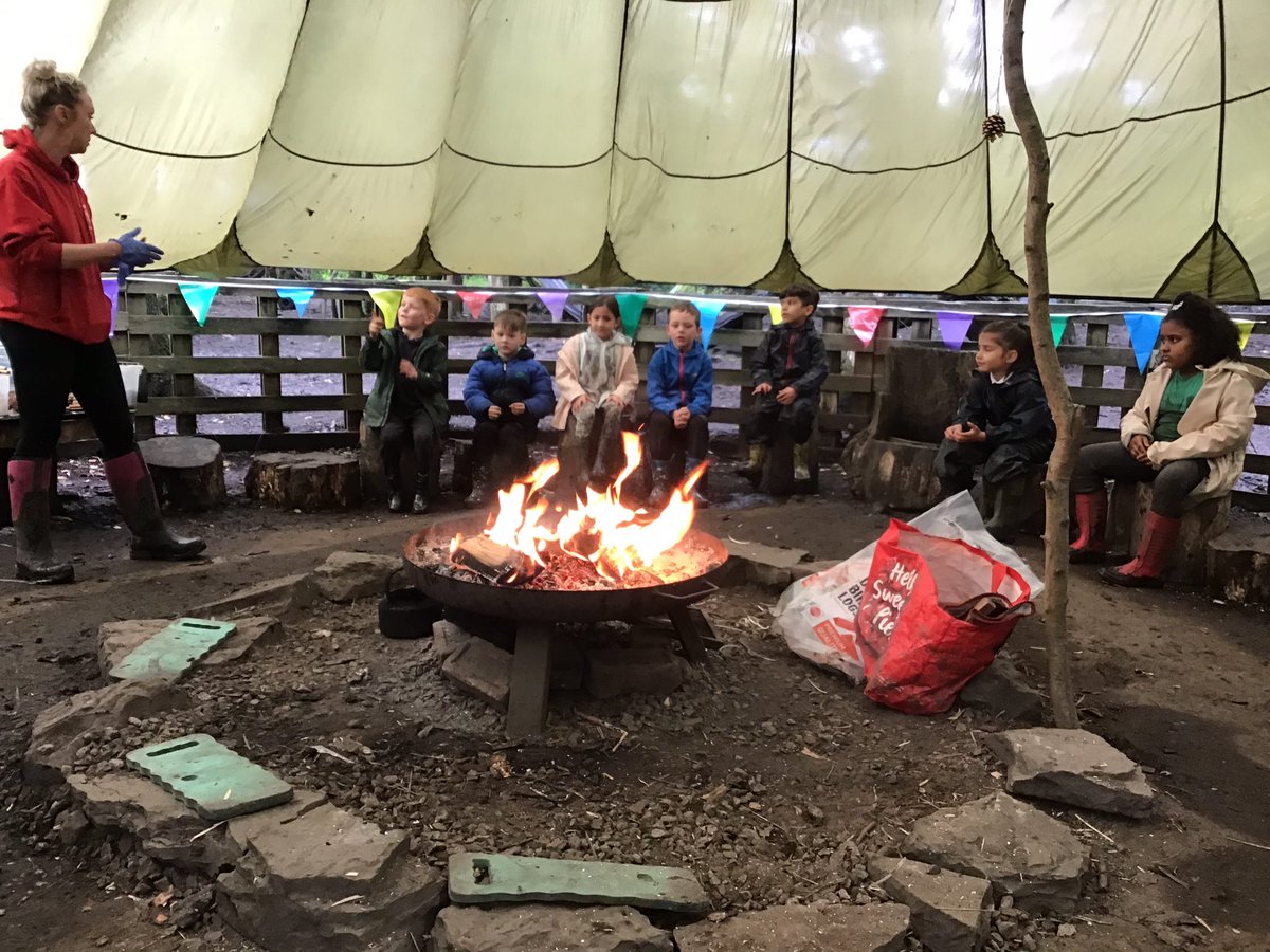 carolyashworth's tweet photo. We especially loved making our s’mores after toasting marshmallows by the fire! https://t.co/exFyaXu3aZ