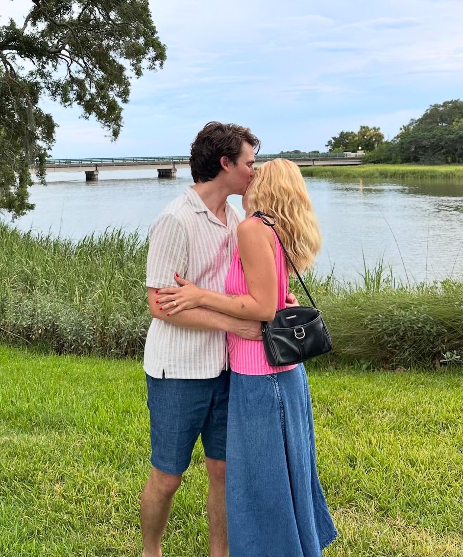 asheontour's tweet photo. Congrats to Ashe and John on their engagement 🥹 https://t.co/XPkfwZJ72h