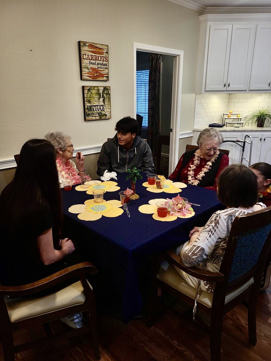 We had an amazing time volunteering at the lu’au themed lunch and hanging out with the residents at Montgomery Gardens #Hailstate