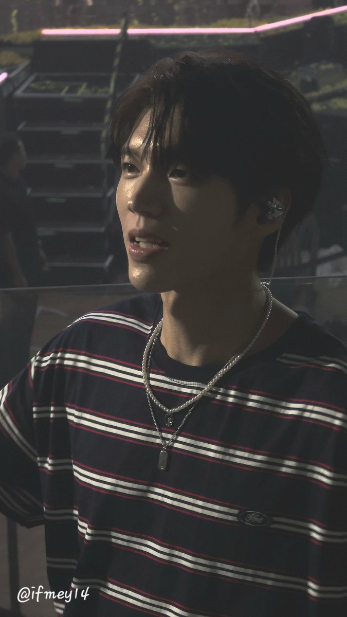ifmey14's tweet photo. 아 제발 남우현이 너무 잘생겻다고요 https://t.co/jURAp7AS2D
