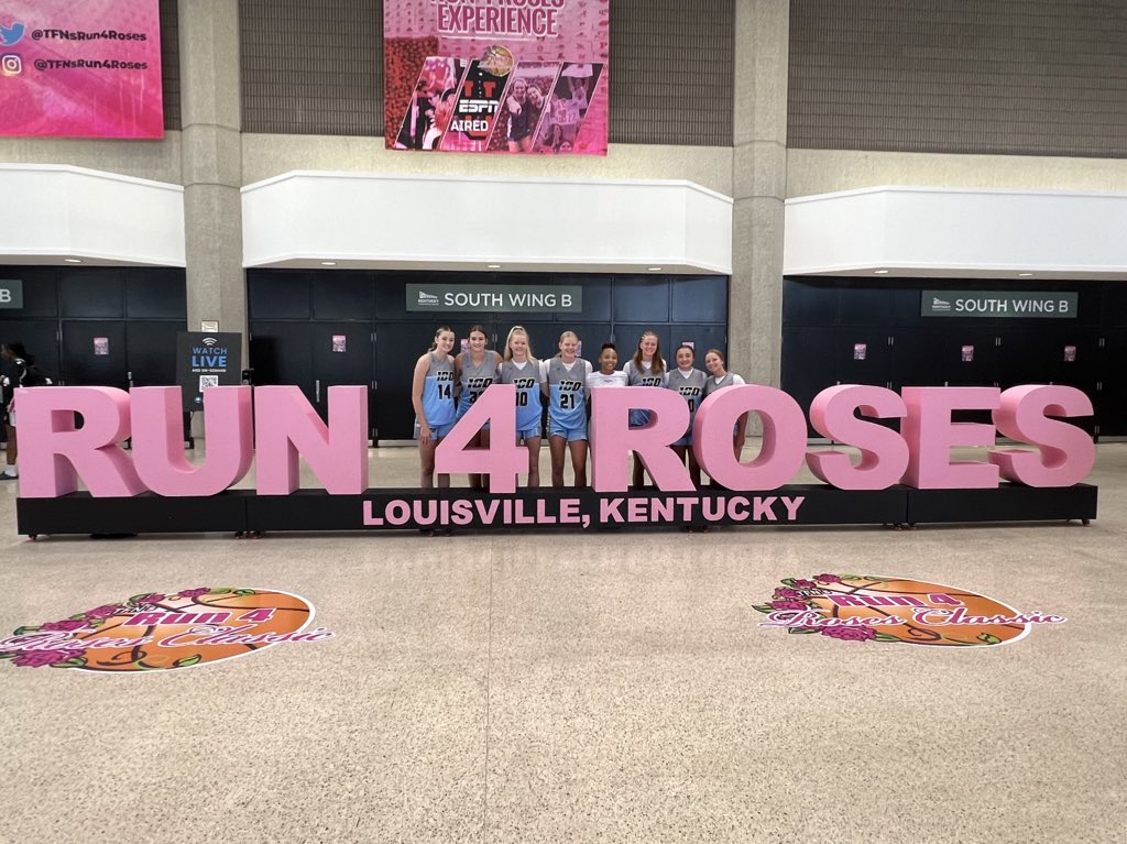 FarnhamAlivia's tweet photo. 7-2 overall record at Run 4 Roses these past 6 days. Thank you to all of the coaches that stopped by to watch us play! Catch us at the National Championship next weekend back in Louisville. @vjhAlways100 @wright2026black https://t.co/DHr8YkL5Ep