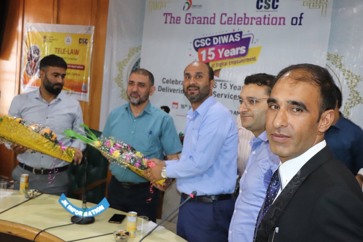 Shahnawaz2510's tweet photo. The grand celebration of CSC Diwas was held at Circuit House Pulwama J&amp;K, where ADDC Pulwama graciously attended as the chief guest. I had the honor of delivering a keynote address and presenting a comprehensive overview of CSC SPV's remarkable 15-year journey. https://t.co/CTAxaQc77H