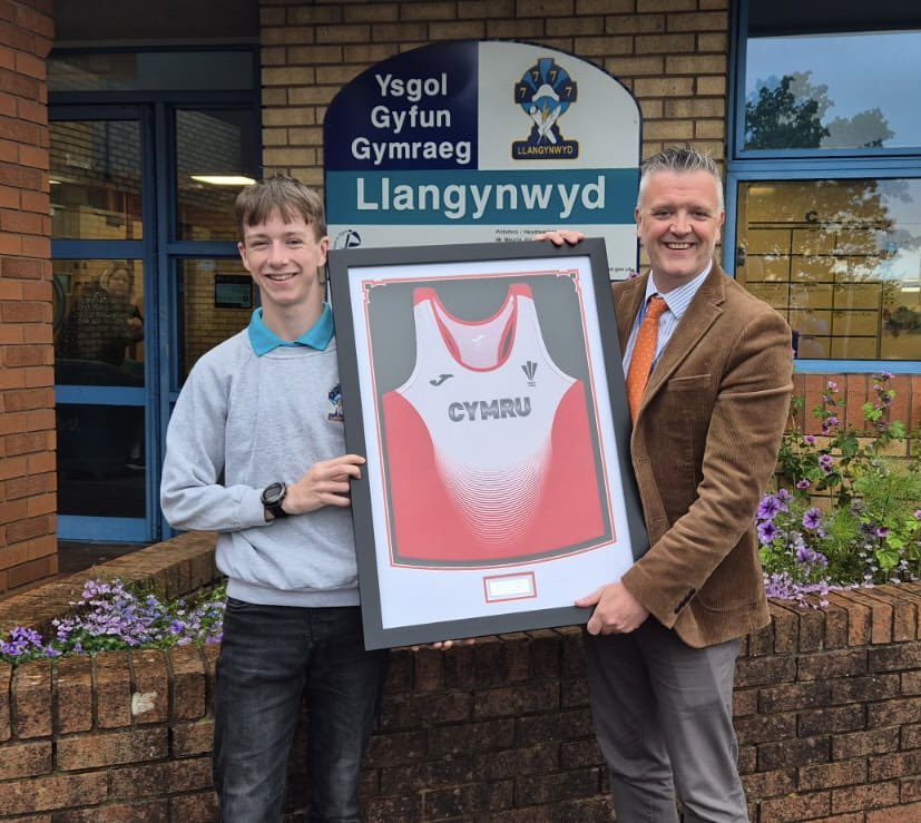 Add Gorff Llangynwyd tweet media