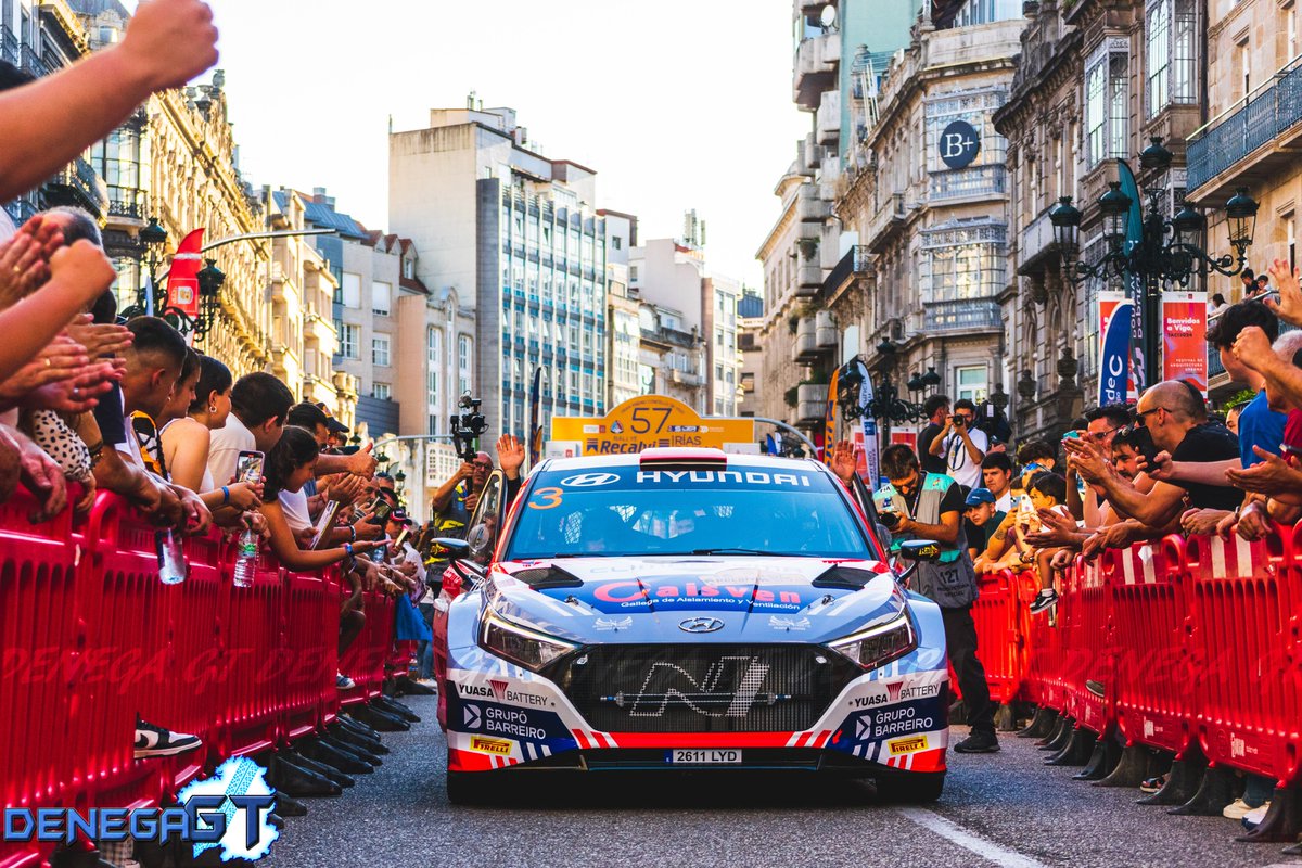 denega_gt's tweet photo. El regreso del @RallyeVigo al #SCER nos ha dejado un frenético duelo entre los tres lideres del campeonato. Diego Ruiloba y Luis Vela conseguían su segunda victoria de la temporada.

En nuestro FB la galería completa:  
👉📸https://t.co/OVtLXKGJWW

Esperamos que os gusten! 😋 https://t.co/9AM4zsAzf9