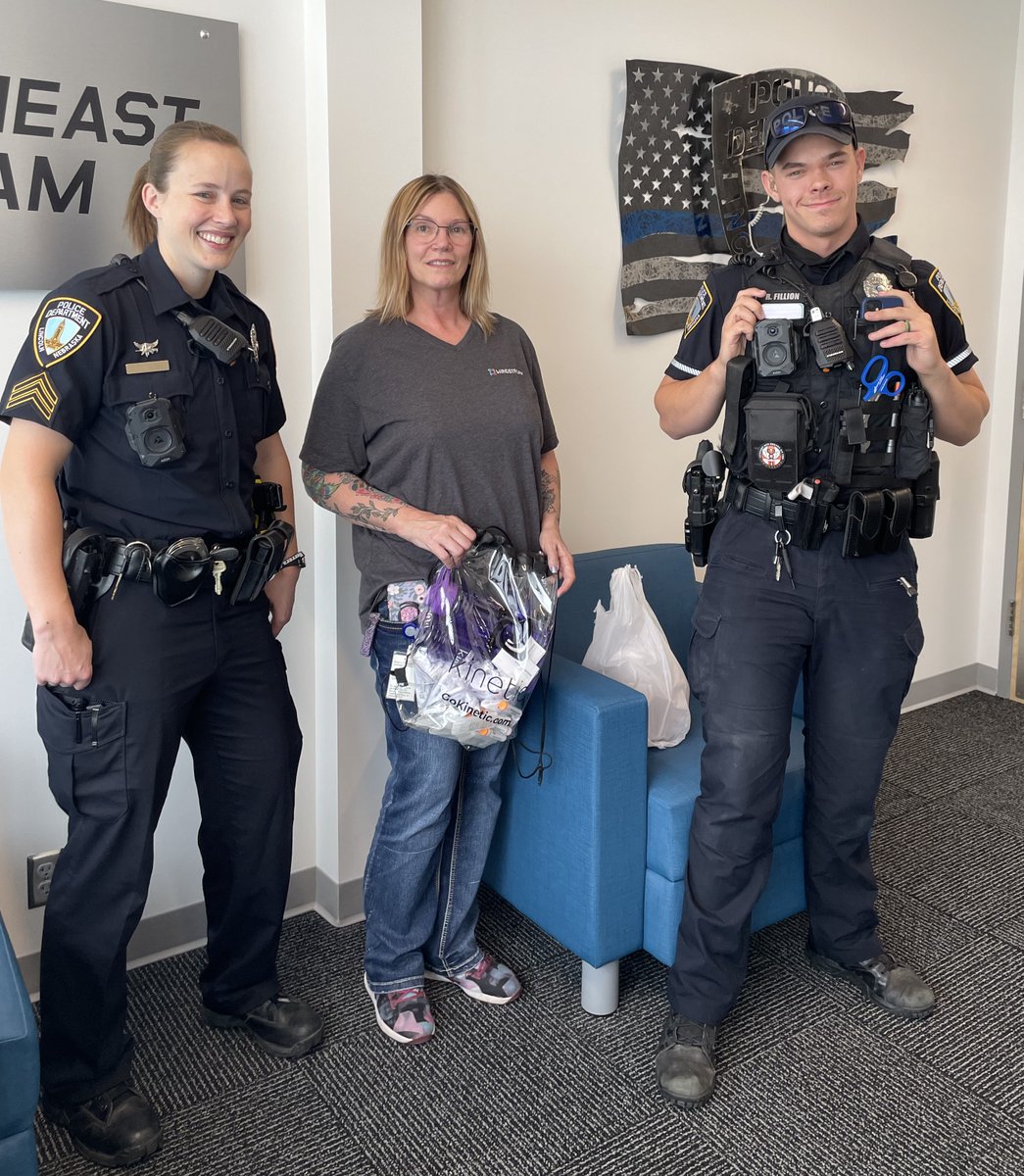 Thanks to Janet from Windstream for stopping by our Northeast Team station recently to drop off some goodies, including snacks she bought to help fuel our NE Team on a busy day. We love getting a chance to connect with those we serve and work with face-to-face! 🛍🚨🚔