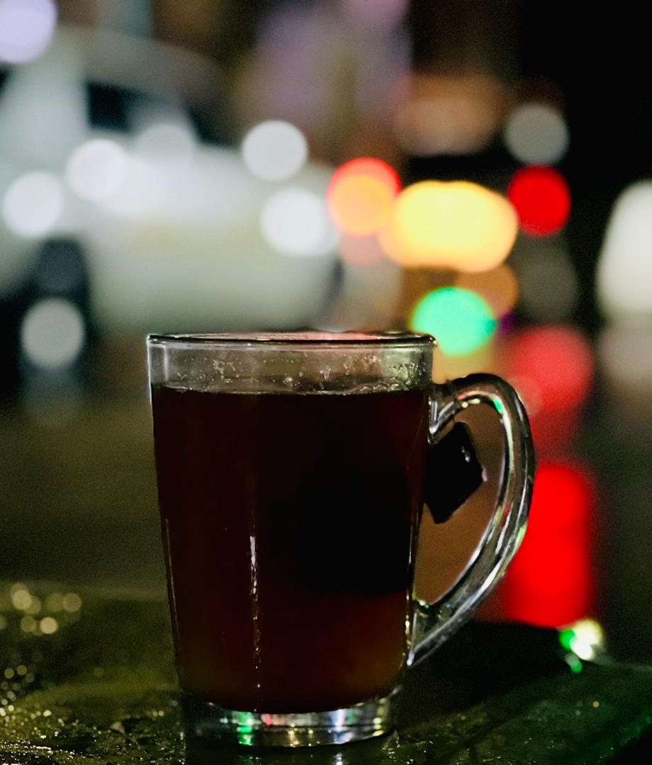 EGeedi's tweet image. Nothing beats a warm tea on a night like this. ☕✨ #NightVibes #Relaxati