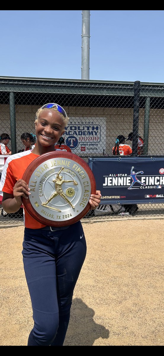 slim_duncan_2's tweet photo. 🤘🏽🤞🏽💙💙💙🖤 another one @JaelynnMcDouga1 @astros https://t.co/43MAwmiBBf