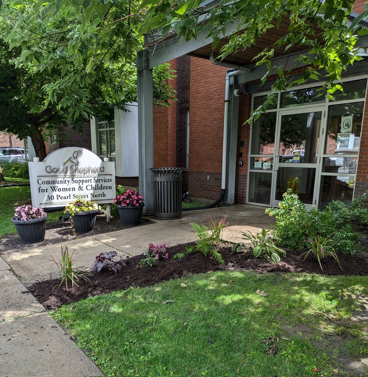 What an Amazing Wet ☔Productive Morning with the Gardening Group!! 🌿🌻 Such an Opportunity to create a Welcoming Entrance to our Building. <a href="/GoodShepherdHam/">Good Shepherd</a> <a href="/TD_Canada/">TD (Canada)</a> <a href="/Tessalee3/">Tessa McFadzean</a>