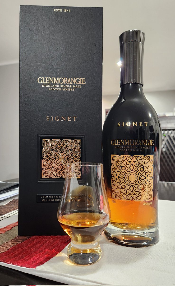man_whisky's tweet photo. Let the Birthday drams begin @TheGlenmorangie #signet #birthday #whisky #winterdrams 🥃🥳 https://t.co/eW5nyJYqfi