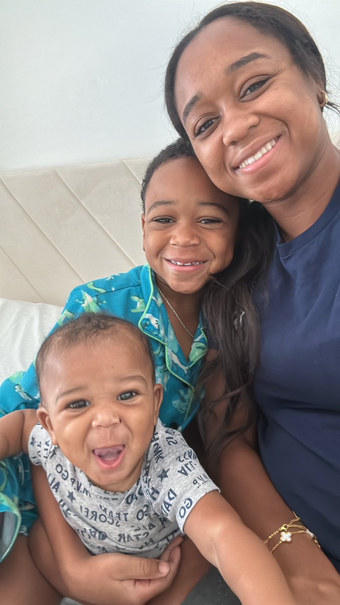 BritttWill's tweet image. my boyssss😭❤️

It’s very rare to get them to cooperate at the same time!!!!