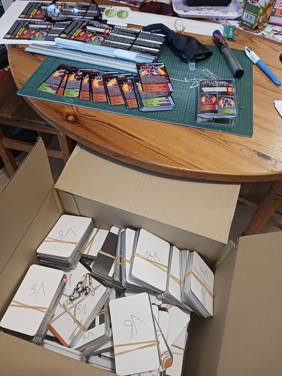 CARD UPDATE

Oooof. Been to the printers. 100 sets of cards are in the house! Now comes the long (&amp; painful) process of cutting out the sleeves, &amp; sorting the cards.

Oh! And everybody who ordered V7, there is a replacement Tentakil card (corrected from last time).