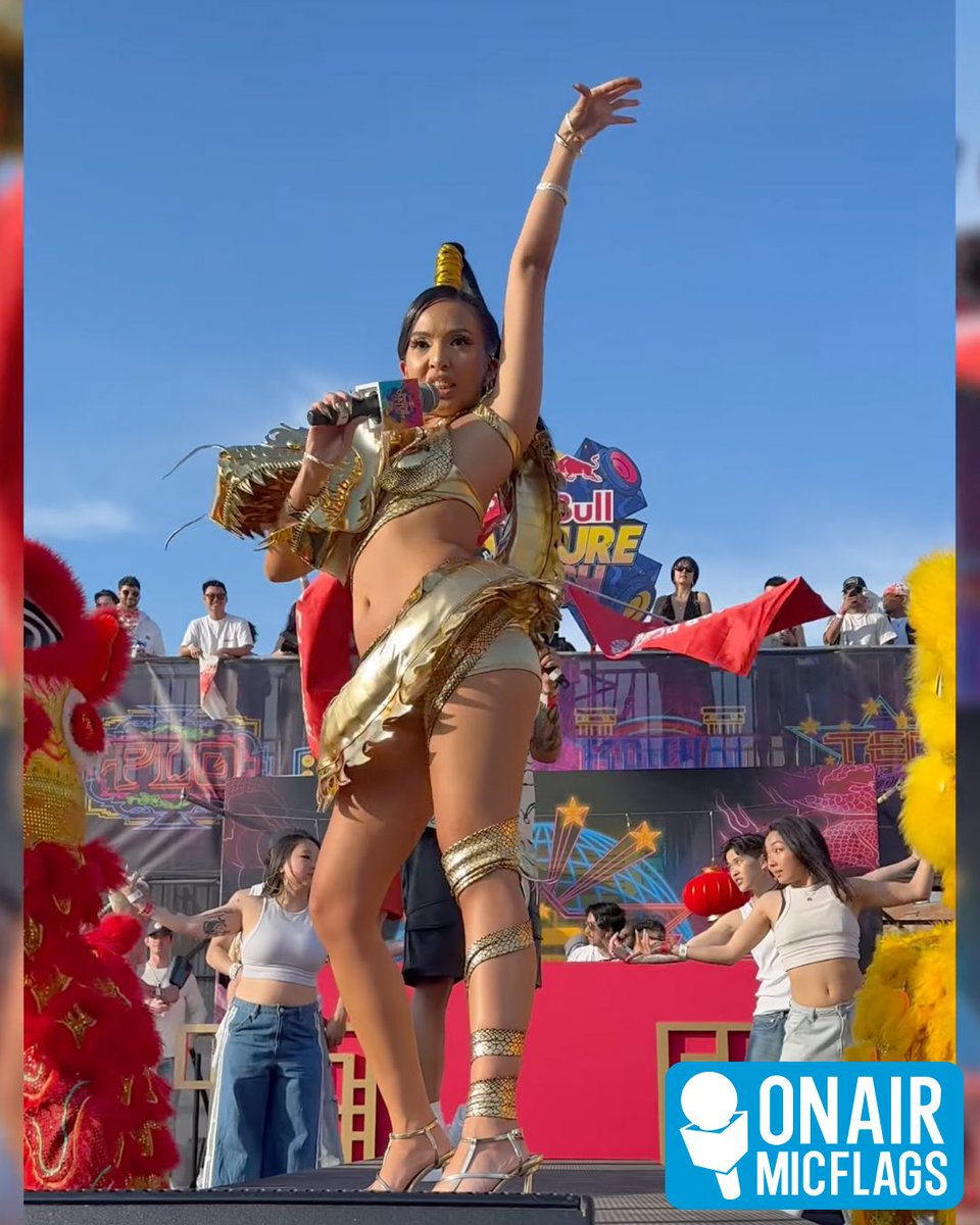 onairmicflags's tweet image. Slay Rizz is stunning @redbull Culture Clash💅🎤

Thank you Red Bull for ordering your mic flags from onairmicflags.com

#onairmicflags #redbull #cultureclash #redbullcultureclash #slayrizz #micflag