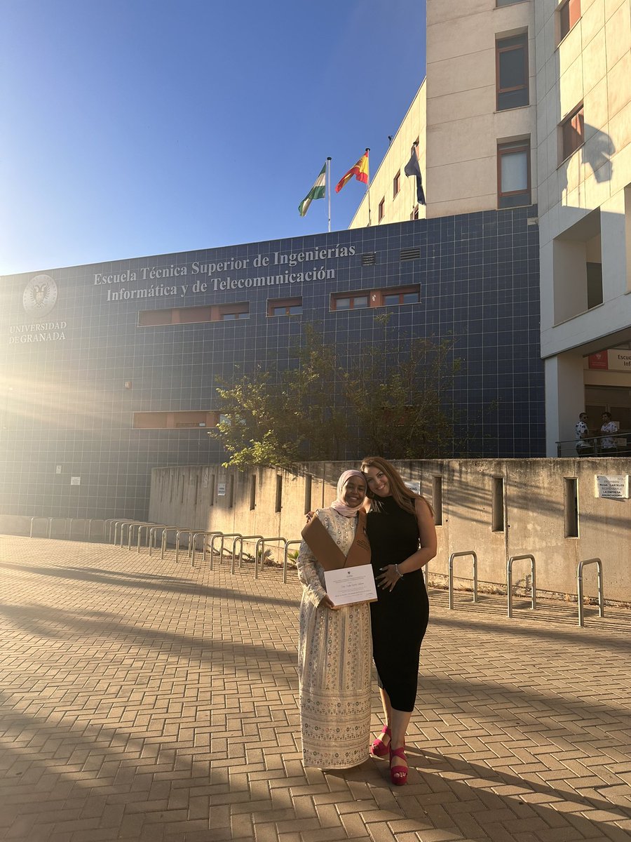 dodebest's tweet image. I am so proud of you Nadeen 🎉 Congrats on your outstanding achievement. Wishing you all the best for the future and all its challenges and opportunities. 👏                                                    #AI @CanalUGR