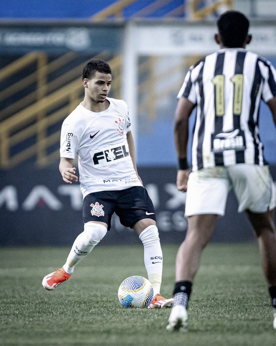 lclucas2007's tweet photo. Vitória importante no clássico, para seguimos fortes na competição 🙏🏼🦅

#brasileirosub17 https://t.co/WffFXIvGsA