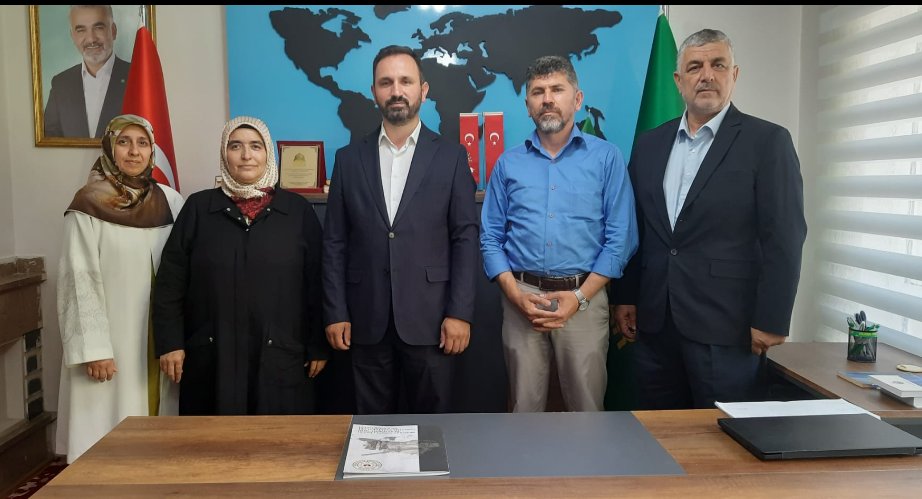 28subatgonullu's tweet photo. Platform Başkanımız Şerife KAYA, HÜDA PAR Ankara İl Başkanı Av. Ahmet KARAASLAN, Başkan Yardımcıları Reşat UŞAR ve Yılmaz AKGÜL'ü  ziyaret edip kendilerine "28 Şubat Gönüllüleri Patformu'nun Tanıtımı, Faaliyetleri ve Rapor Özeti" çalışmamızı takdim etmiştir. Sayın başkanlarımıza göstermiş oldukları samimiyetleri ve misafirperverlikleri için teşekkür ediyoruz.@HudaParAnkara
@HurDavaPartisi 
@av_karaarslan06