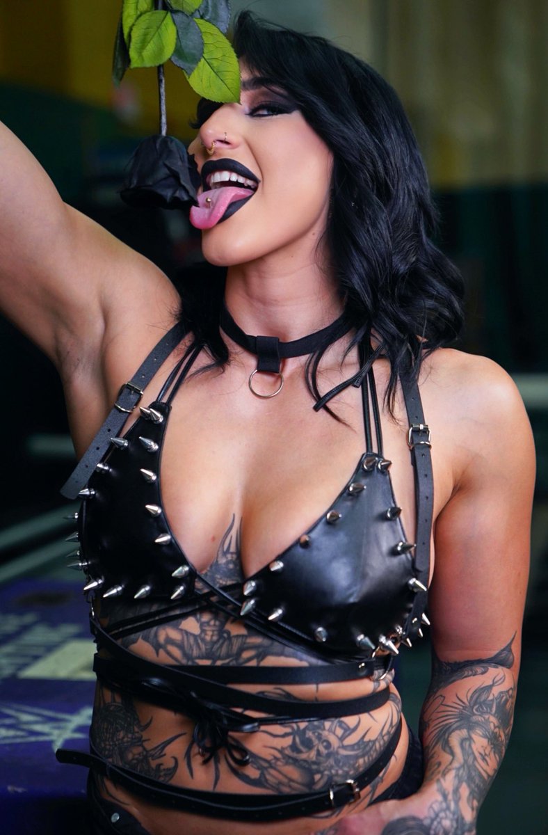 RheaRipley_WWE tweet media