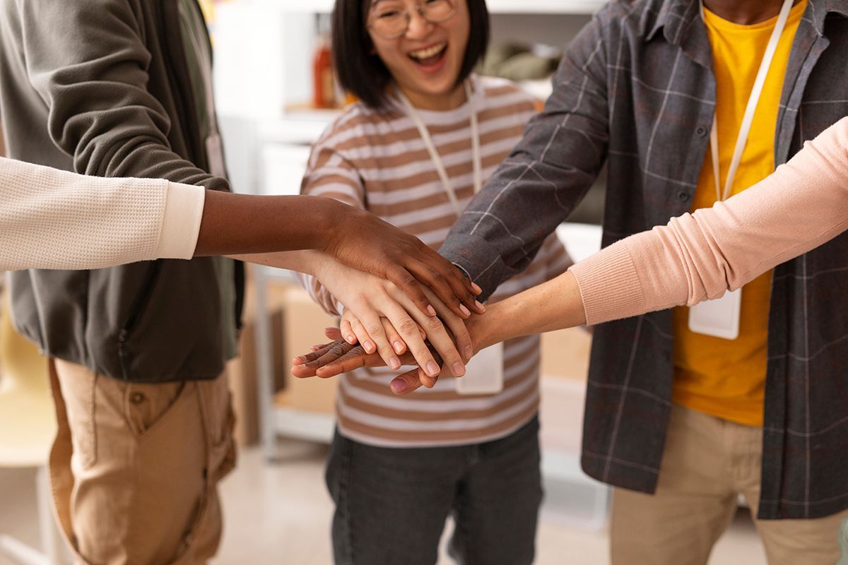 #RADxUP by NIH tackles community-engaged research that addresses the #COVID19 impact on Asian Americans and Native Hawaiian/Pacific Islanders, overcoming language barriers, building trust, and creating #HealthEquity.
Read more here: buff.ly/3R7u64S 
#AANHPI #PublicHealth