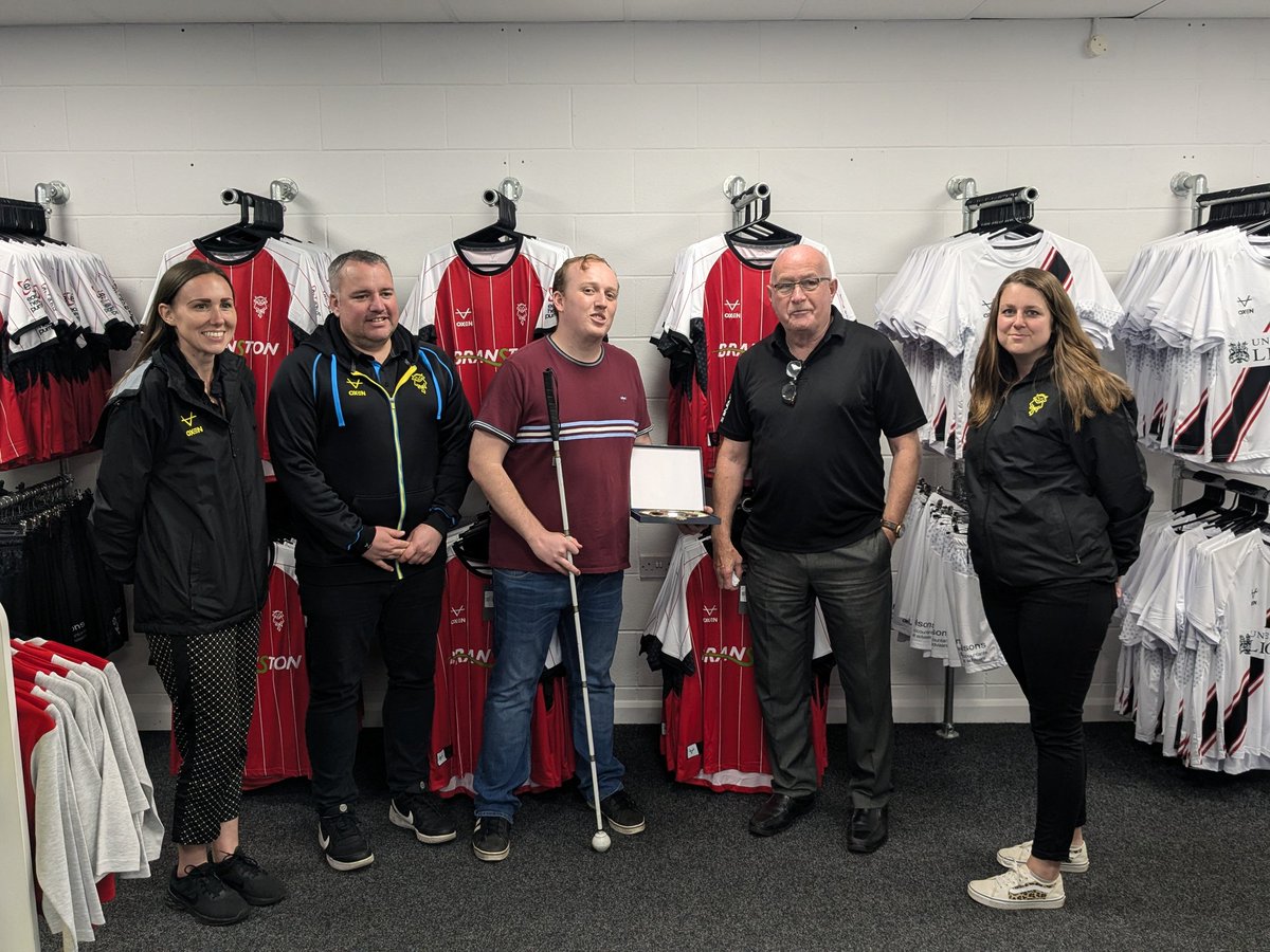 FAN OF THE SEASON WINNER 🏆 

Well Done Charlie 👏

👉 redimpstrust.co.uk/2024/07/16/con…

(Pictured Alice Carter of LCF, Rob Noble of LCFC, Charlie Beeston, Rob Bradley of RICT and Brittany Bell of LCF)
#RICT24