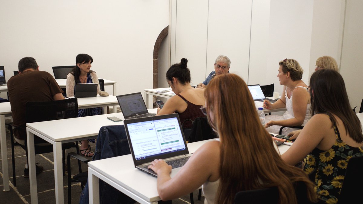 🌱Happening now! AGROSUS Executive Committee meeting at the University of Madeira to assess our progress and next steps.
A prelude to what is sure to be a productive annual meeting, which will continue until Friday. Stay tuned!

#AGROSUS #SustainableAgriculture #Madeira