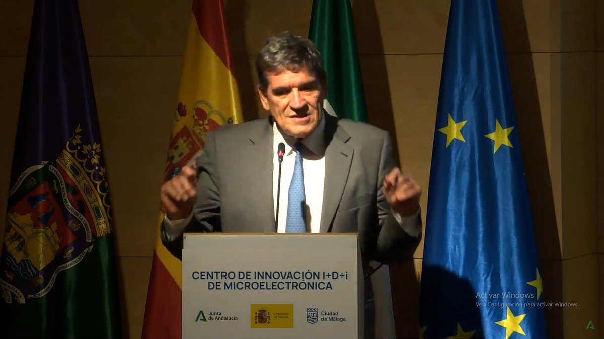 Ministerio Transformación Digital Función Pública (@mintradigital) on Twitter photo El ministro <a href="/joseluisescriva/">José Luis Escrivá</a> explica las enormes posibilidades que supone el centro de innovación de chips de IMEC para el desarrollo económico de España y señala la importancia de estar a la vanguardia tecnológica y aprovechar las ventajas de la industria de los semiconductores El ministro <a href="/joseluisescriva/">José Luis Escrivá</a> explica las enormes posibilidades que supone el centro de innovación de chips de IMEC para el desarrollo económico de España y señala la importancia de estar a la vanguardia tecnológica y aprovechar las ventajas de la industria de los semiconductores