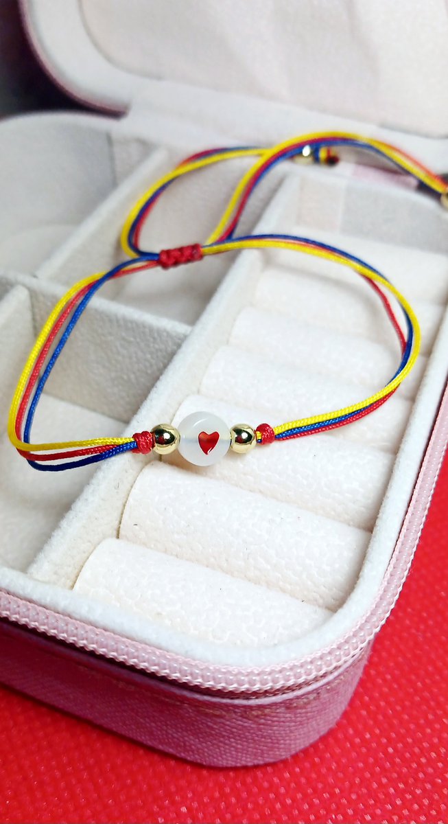 marialex1801's tweet photo. Bella pulsera de #Venezuela https://t.co/DNCDhJCmBH