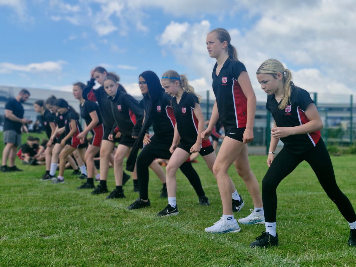 Some great shots of out runners and our winners! A really fantastic day made even better by our respectful and enthusiastic pupils!