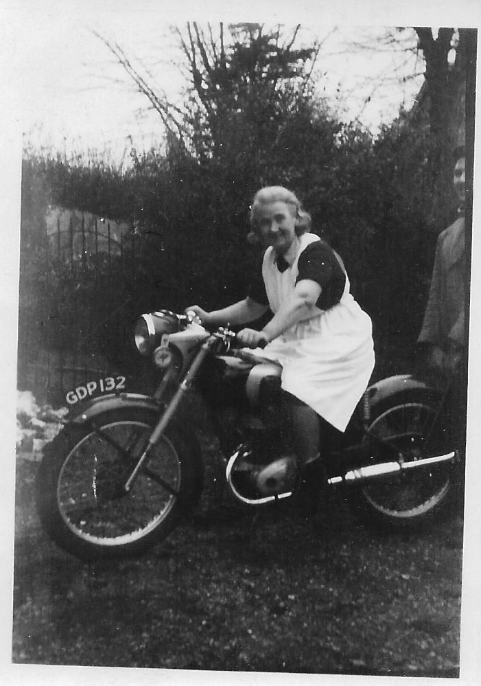 <a href="/Fibutton/">Fi 🌱🦖🚜 🦖🌱</a> My Nana didn't get the memo 😂