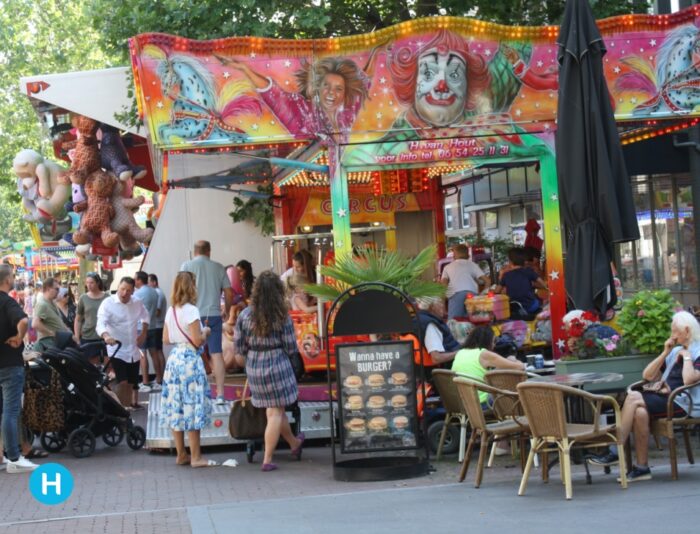 📢 We deelden een #artikel over de negatieve reacties op de Helmondse #zomerkermis. Wilbert Linders van Mi Hellemonders zegt dat er belangrijke #vragen zijn en dat er iets moet veranderen. #Helmond #zomerkermis

ditishelmond.nl/mi-hellemonder…