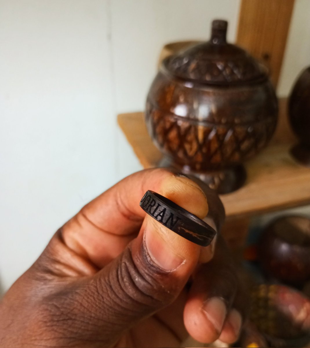fancocobenin's tweet photo. Bague en coques de coco.
Nous avons le secret. 💍
#CopaAmerica2024 #AIart https://t.co/nzNexZlSPD