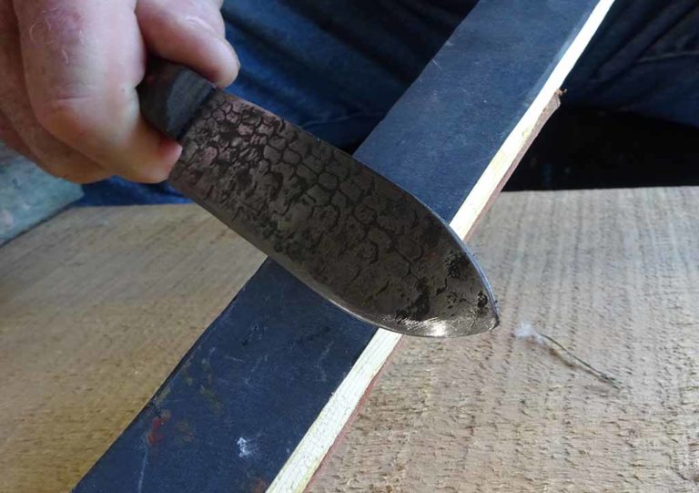 BladeMagazine's tweet image. Unlock the secret to razor-sharp blades! Stropping vs. Sharpening: dive into the final touch that makes all the difference. 🪒✨ bit.ly/3zHoHvI #StroppingMagic #SharpKnives #EdgeMasters #BladeCare #KnowYourTools 🔪🧐