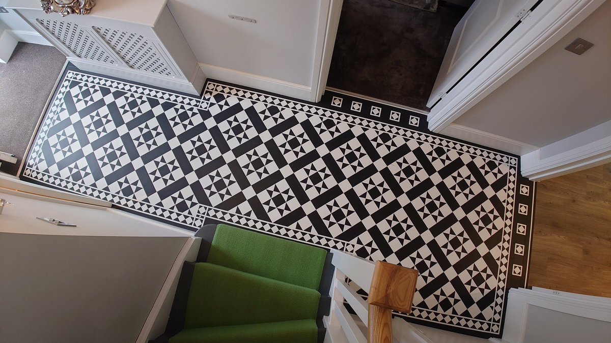 NBF_LTD's tweet photo. @karndeanUK heritage collection @Offtheloom Morden lounge green #uzinworldwide floor prep and adhesives to create the ultimate entrance @Interiorsm #flooring #interiordesign #interiordecor #karndean #runner #bespoke @interior https://t.co/ItodmBkhro