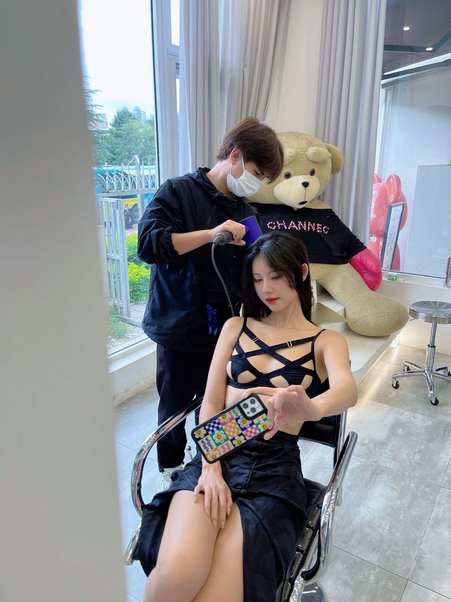 东山再起你不陪， 君临天下你是谁 https://t.co/knuXqxv5q8
