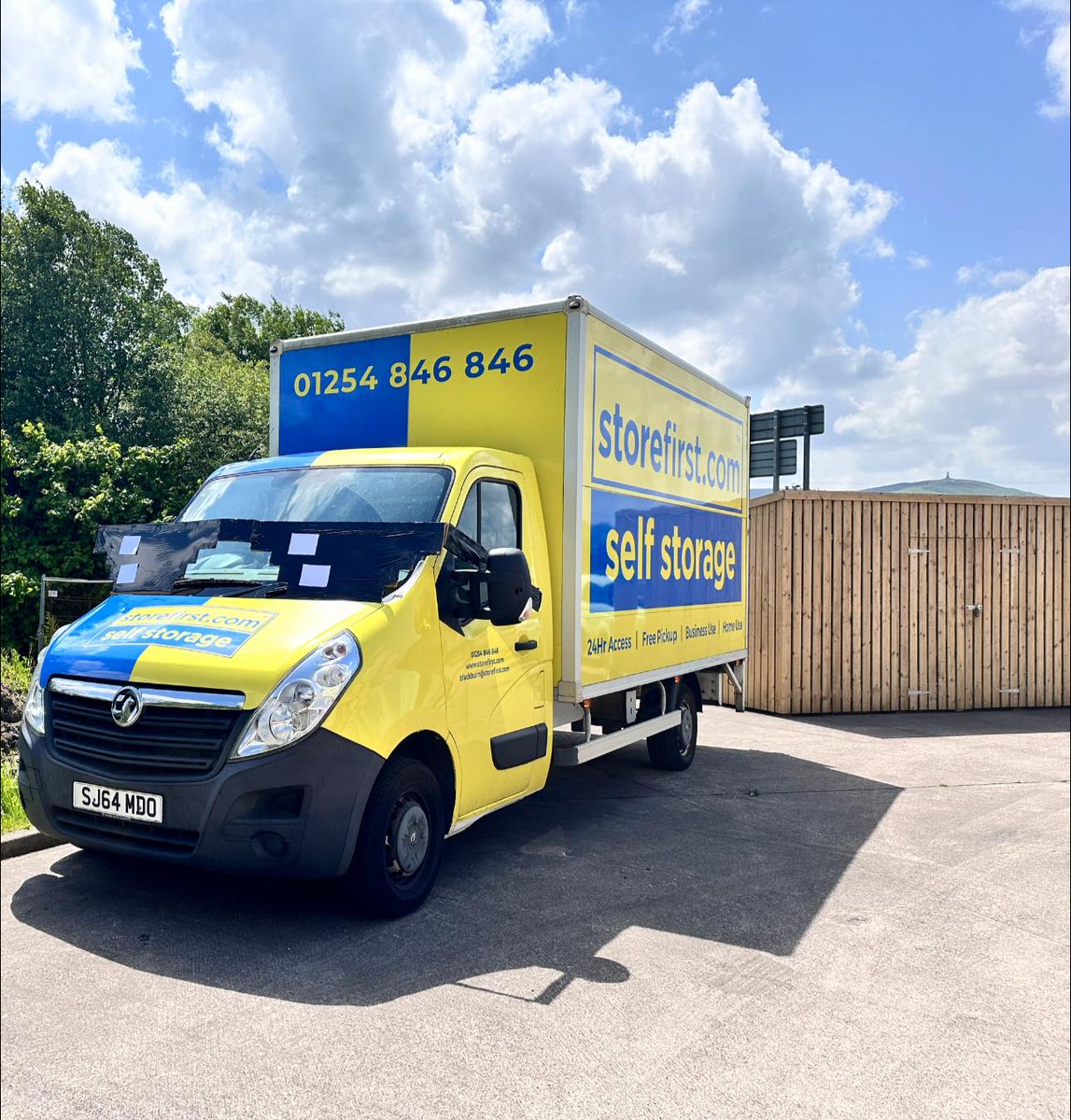 Storefirst_UK's tweet photo. Our team's creativity never ceases to amaze - Blackburn's pickup van is looking sharp 😎 https://t.co/9OJI4fVM1E