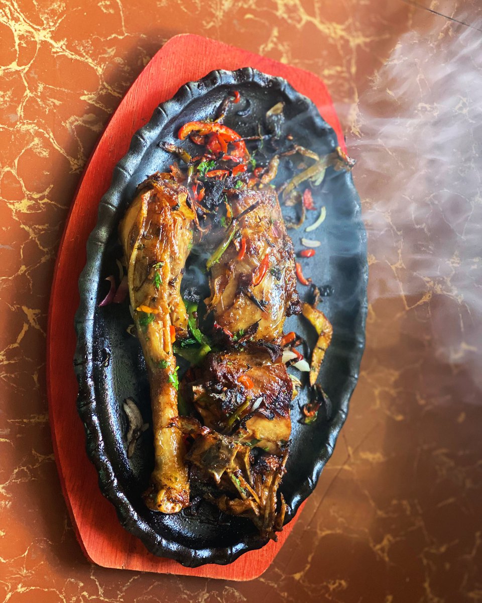 SelbyHResort's tweet photo. Our sizzling kienyeji chicken is delicious and full of flavour 👌 . For inquiries and bookings call us on 0797676787 . Karibu sana Selby https://t.co/Ptyd2RtI2H
