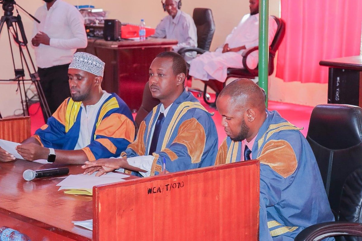 AlmamyMoha_'s tweet photo. Update: Wajir Governor Impeachment motion not laid. Small section of MCAs protested against the motion. House postponed till tomorrow 9:00am
@AbdulAbbey1 @MissyMoha @MunaMunahamed @BulleJR3 @AbdihakimKeinan @MrOyow
#Maandamano #JirMustGo #RutoMustGo #OccupyEverywhere https://t.co/5Sky7hkWZK