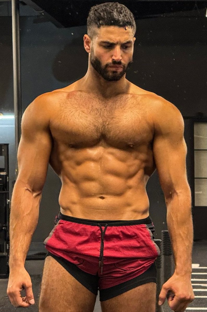 Lipo37829952's tweet photo. Kamalzatar Instagram. 
🙂😋🔥 #handsomemen #beardedmen #hairymen #inkmen #yummymen https://t.co/d1l18BR3a7
