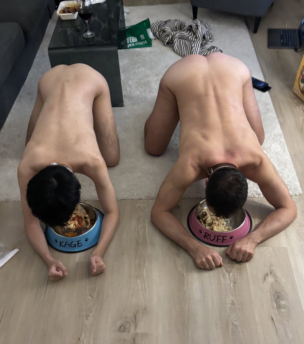 MasterRyan945's tweet photo. @sebdg3 Ruff did an exceptional job in training other slaves to my liking - we got a slave boy staying with us in Shanghai for a weekend. All I had to do was to just sit back and enjoy 😈 https://t.co/FHGeVqJID4