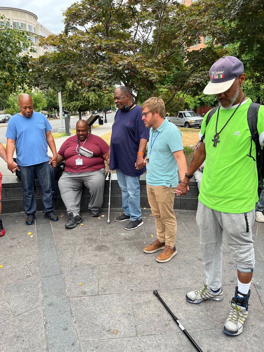 centralunion's tweet photo. We love partnering to #serve the needy &amp; spread the Gospel. Our friends at @Breadcoin meet for #prayer on Fridays. Bread Coin, redeemable @ places like our Mission Muffins trailer, supports local businesses &amp; feeds the homeless. Honored to be a beacon of #hope with #BreadCoin. https://t.co/nEjCjoJD0Q