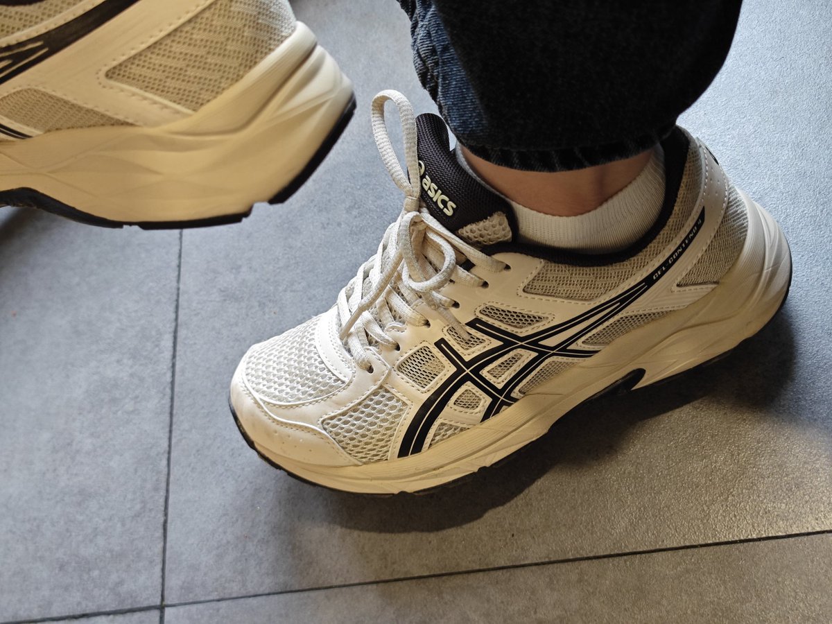 Tkdmc2's tweet photo. 还是对象的鞋👟 https://t.co/yGtv85xBWe