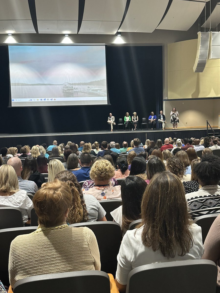 Shout out to Horizon High School for hosting the FDOE BEST Mathematics Conference! The auditorium is packed with teachers from all over Florida! <a href="/JMartinez_OCPS/">Jose T. Martinez</a> <a href="/JamesRusso_OCPS/">Dr. James Russo</a> <a href="/HorizonHS_OCPS/">Horizon High School</a>