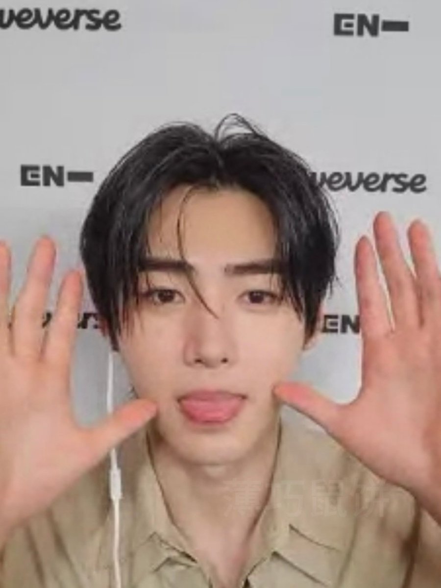 ❄️얼음별 tweet media