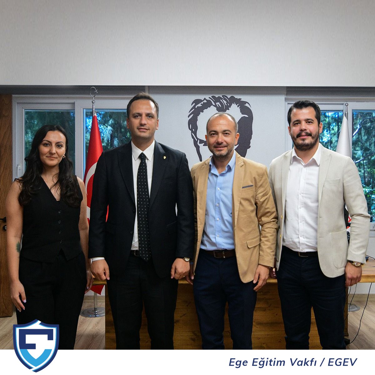 Bornova Belediyesi Başkanı Sayın Ömer Eşki’yi makamında ziyaret ederek vakfımızın devam eden projeleri hakkında bilgi verdik. Bornova Belediyesi işbirliği ile projelerimizin, eğitim desteğine ihtiyaç duyan tüm öğrencilere ulaşması gayretimiz devam edecektir.