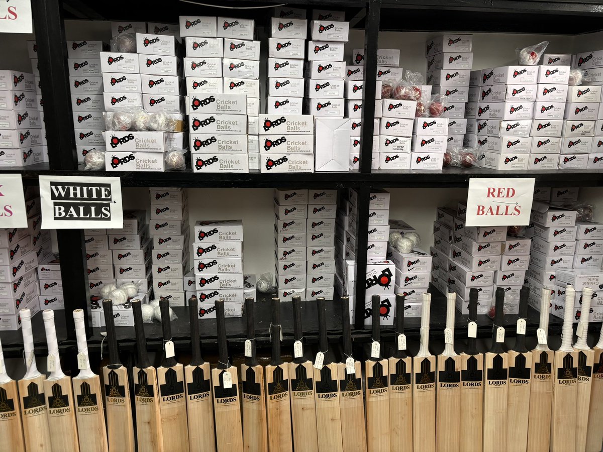 Lords__Cricket's tweet photo. Fully stocked up with balls!  🔴🟠🟣⚪️

Fancy practising with a ball that your league currently uses… look no further. 

Available is 4 3/4 &amp; 5 1/2 - drop us a message to get your special price! https://t.co/IddvMP0pfS