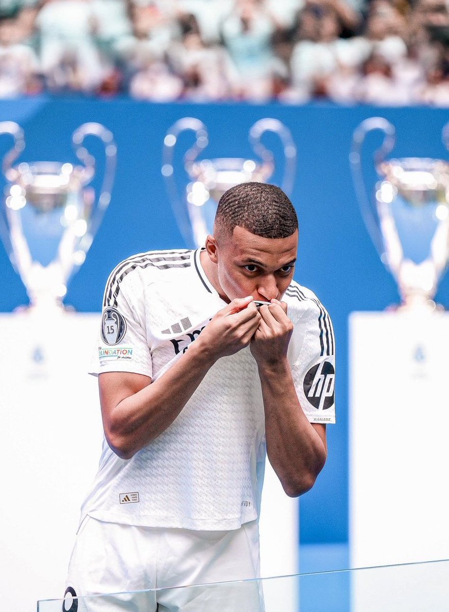 (fan) Aʟʙᴇʀᴛo tweet media